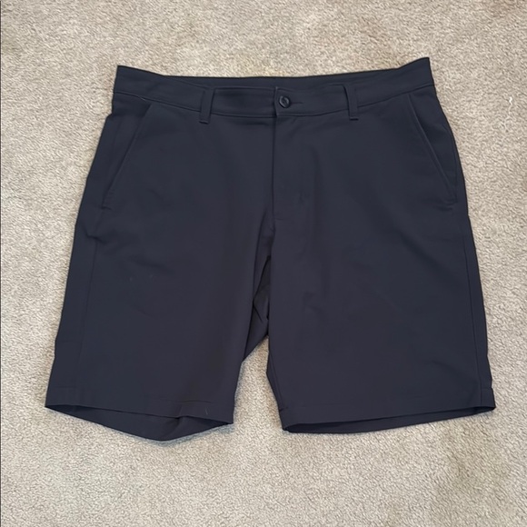 Under Armour Black Flat Front Athletic Shorts - Picture 1 of 6